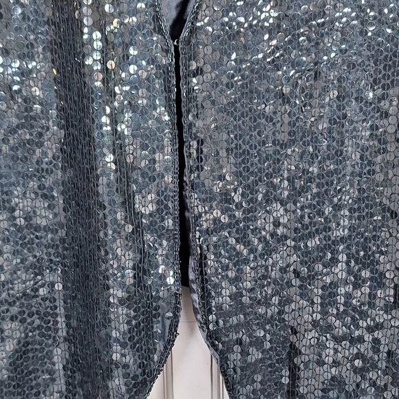 A.J. Sequined Vest SzL/XL Black Lined Tie Back Single Hook Closure Very Nice - Picture 6 of 9